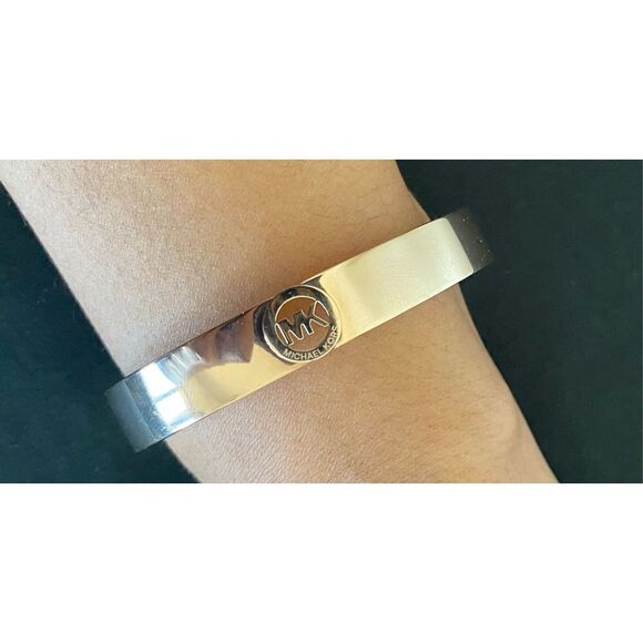 Michael Kors Women's Cuff Bracelet Rose Gold Heritage Stainless Steel Jewelry - Picture 1 of 7